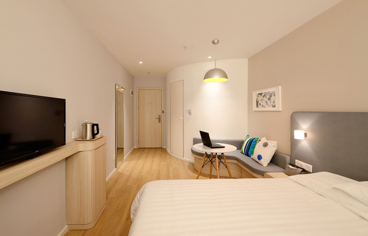 Jetzt Hotel vergleichen und bares Geld für den Urlaub sparen - Hotelvergleich Wismar, Deutschland